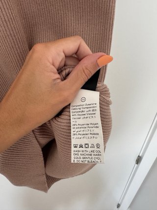 Vestido de tirantes nude