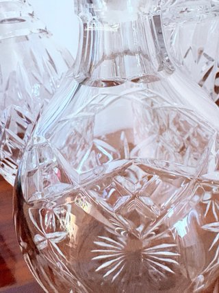 Juego de 4 licoreras antiguas de cristal tallado