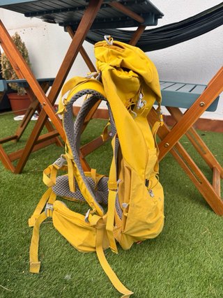 Mochila Quechua 20L Amarilla