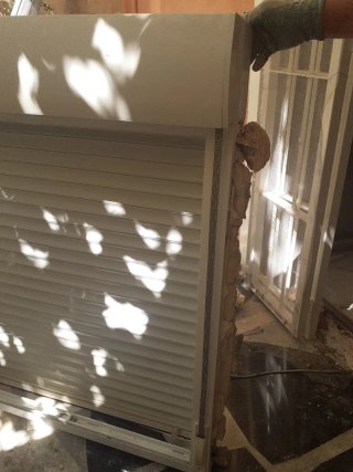 Ventana aluminio con persiana