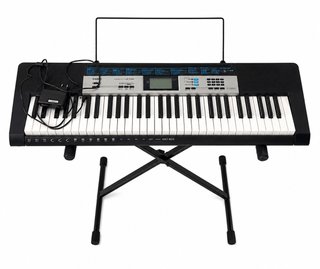Teclado Casio LK-136 con soporte ,cargador y atril