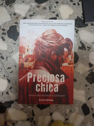 Libros y mangas sin usar y casi sin usar