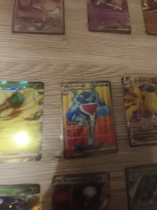 Varie carte Pokémon