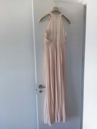 Vestido fiesta largo rosa palo plisado