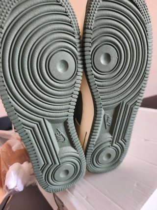 Zapatillas Verdes y Blancas