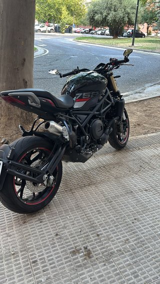 Benelli 752S Negra 2023 - 10.750 km