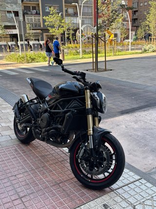 Benelli 752S Negra 2023 - 10.750 km