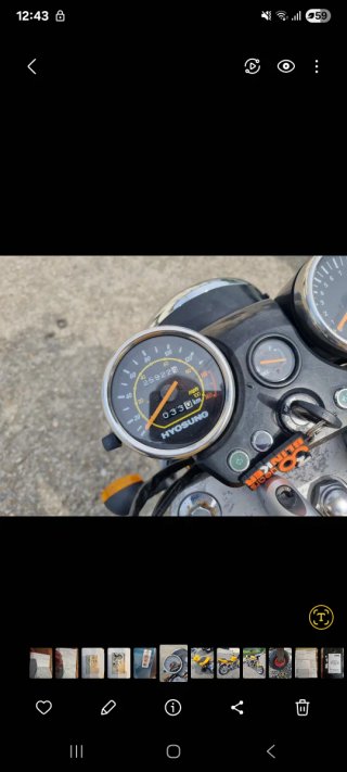 Hyosung Comet 125 Amarilla