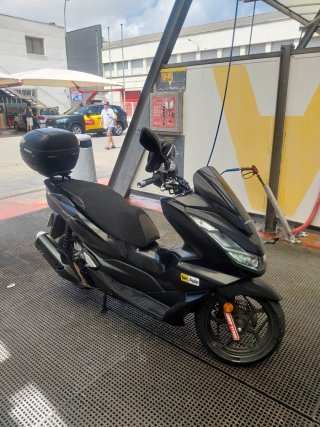 Honda PCX125 2023 Negra