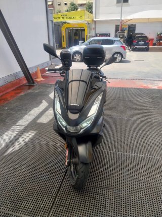 Honda PCX125 2023 Negra