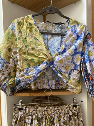 Conjunto Zara Top y Falda Estampada