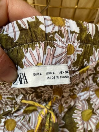 Conjunto Zara Top y Falda Estampada