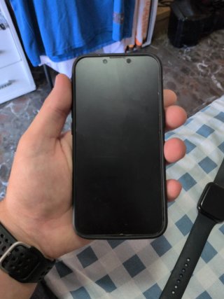 iPhone 13 Pro e Apple Watch Serie 7 Nero