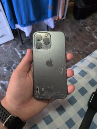 iPhone 13 Pro e Apple Watch Serie 7 Nero