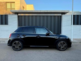 MINI Coupé s John Cooper works 2022