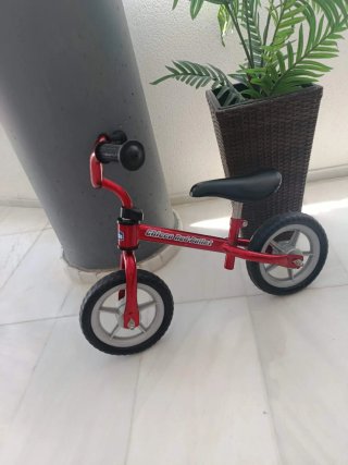 Lote bici, moto y 2 tractores infantiles