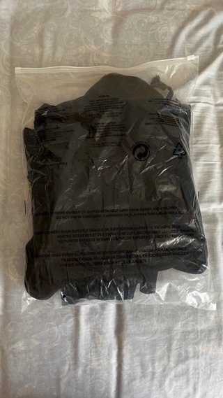 Chaqueta Stone Island Negra con Cremallera