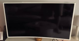 Smart TV Samsung LED 40 Curvo. Marco Blanco.