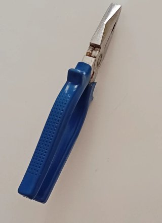 Alicate universal 18 cm robusto mango ergonómico