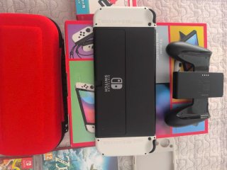 Nintendo Switch OLED Blanca + Juegos