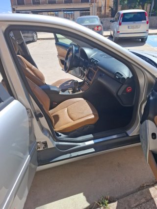 Mercedes-Benz 220 2005