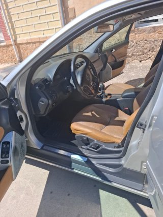 Mercedes-Benz 220 2005