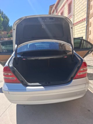 Mercedes-Benz 220 2005