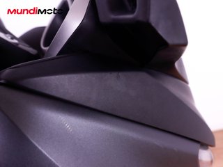 YAMAHA X-MAX 300