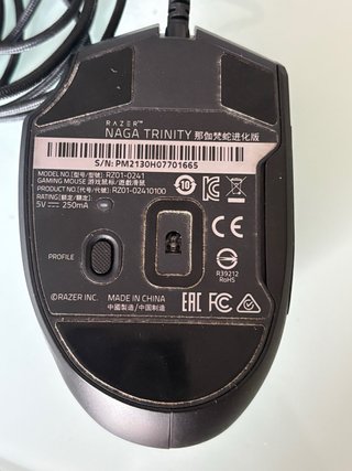 Ratón Razer Naga Trinity con cable
