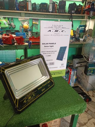 Faro LED Solare 2000W A.M.C. + Pannello