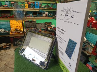 Faro LED Solare 2000W A.M.C. + Pannello
