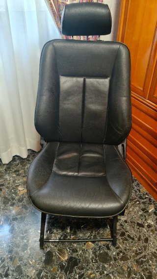 Asiento Mercedes Cuero Simracing
