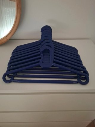12 Perchas de Plástico Azul
