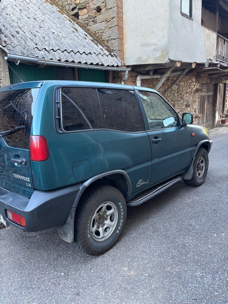 Nissan Terrano II 1995 - foto 1