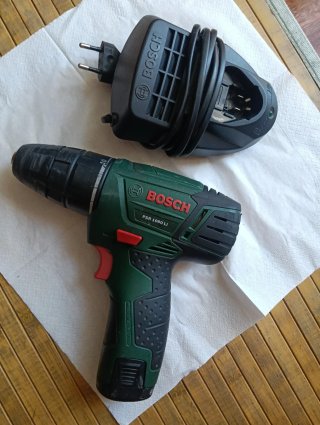 Mini atornillador Bosch+cargador.