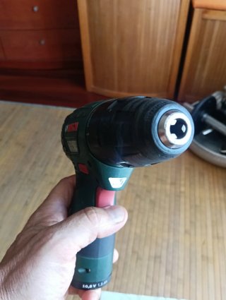 Mini atornillador Bosch+cargador.