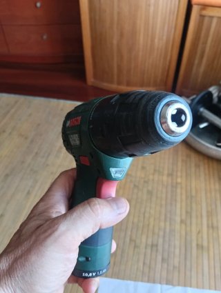 Mini atornillador Bosch+cargador.