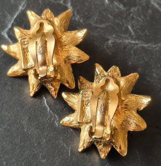Pendientes Clip Yves Saint Laurent Flor Dorada