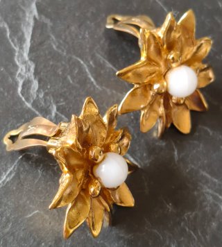 Pendientes Clip Yves Saint Laurent Flor Dorada