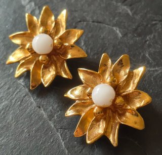 Pendientes Clip Yves Saint Laurent Flor Dorada