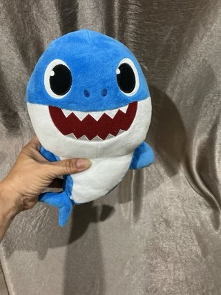 Peluche squalo blu