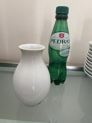 Jarro Vista Alegre em Porcelana Branca