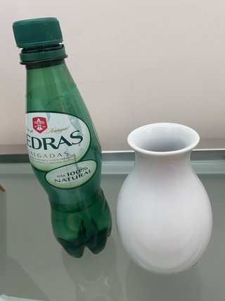 Jarro Vista Alegre em Porcelana Branca