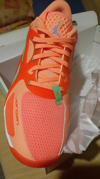 Zapatillas Jordan Talla 47 Naranja y Rosa