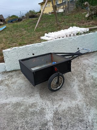 Carro de mano metálico