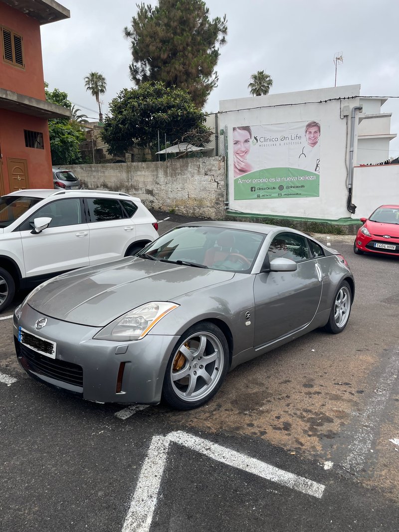 Nissan 350Z 2005 - foto 1