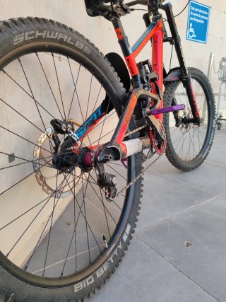 Bici DH Scott Gambler