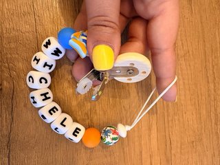 Catenella porta ciuccio con nome personalizzato