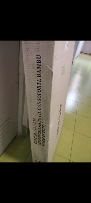 Espejo de pie madera y cristal ,nuevo con toallero