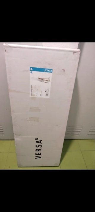 Espejo de pie madera y cristal ,nuevo con toallero